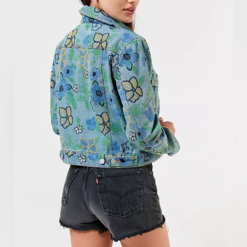 UO Floral Embroidered Trucker Jacket - Picture 2 of 5